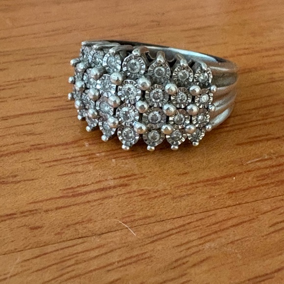 Elegant Sterling Silver Diamond Cluster Ring - Picture 3 of 5